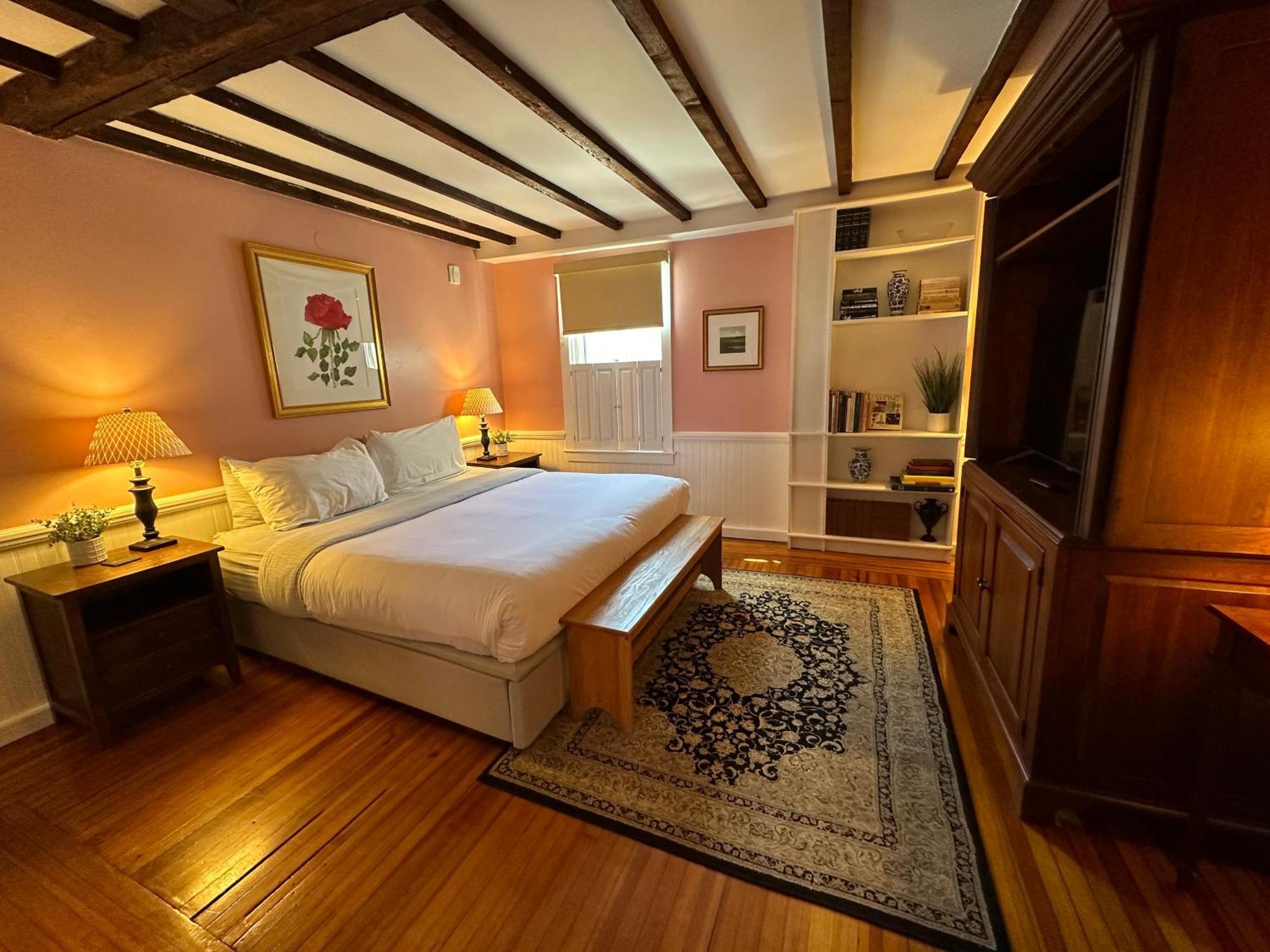 Entire Historic 5 Bed 5 Bath Inn Sleeps 17 Torre di Torre di Newport Esterno foto