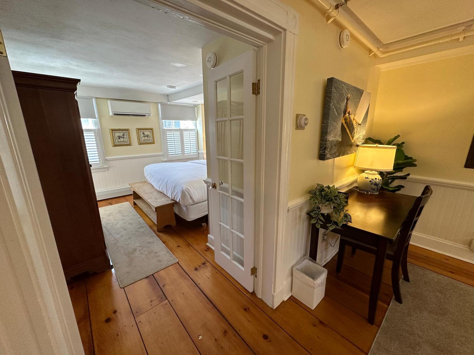 Entire Historic 5 Bed 5 Bath Inn Sleeps 17 Torre di Torre di Newport Esterno foto